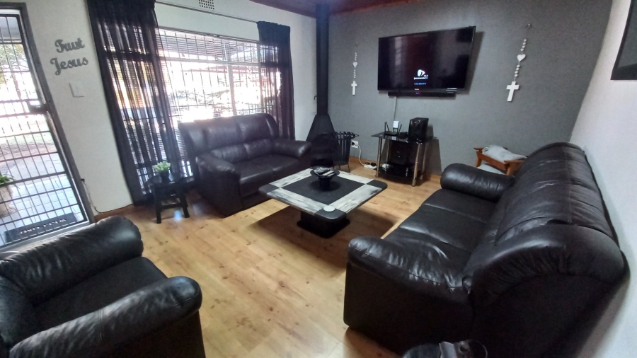 3 Bedroom Property for Sale in Witpoortjie Gauteng