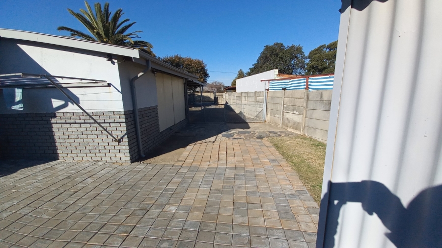 3 Bedroom Property for Sale in Witpoortjie Gauteng