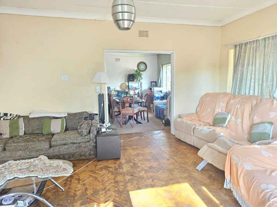 3 Bedroom Property for Sale in Fontainebleau Gauteng