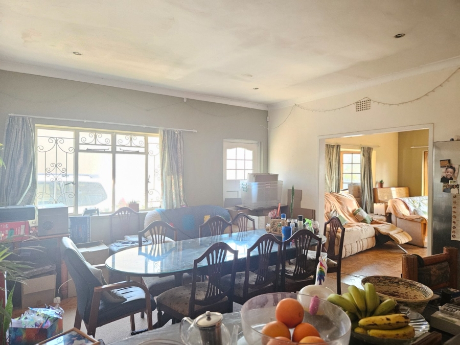 3 Bedroom Property for Sale in Fontainebleau Gauteng