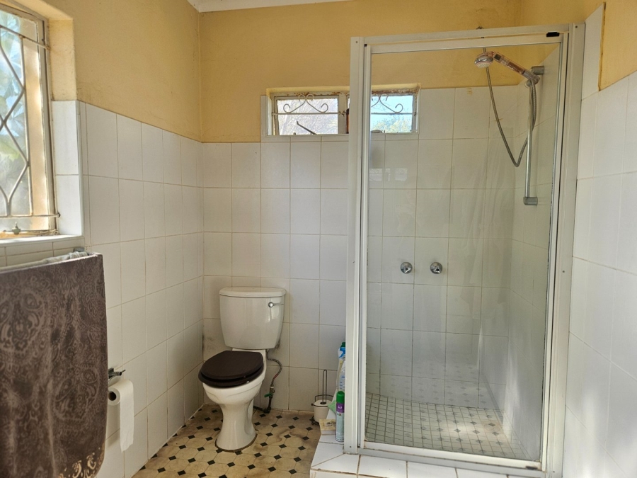 3 Bedroom Property for Sale in Fontainebleau Gauteng