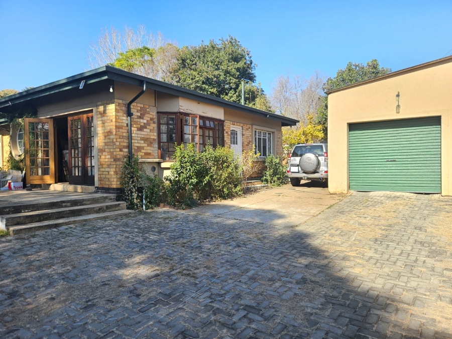 3 Bedroom Property for Sale in Fontainebleau Gauteng