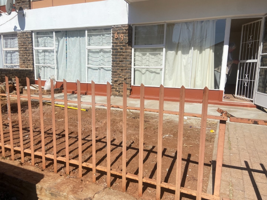 2 Bedroom Property for Sale in Wentworth Park Gauteng