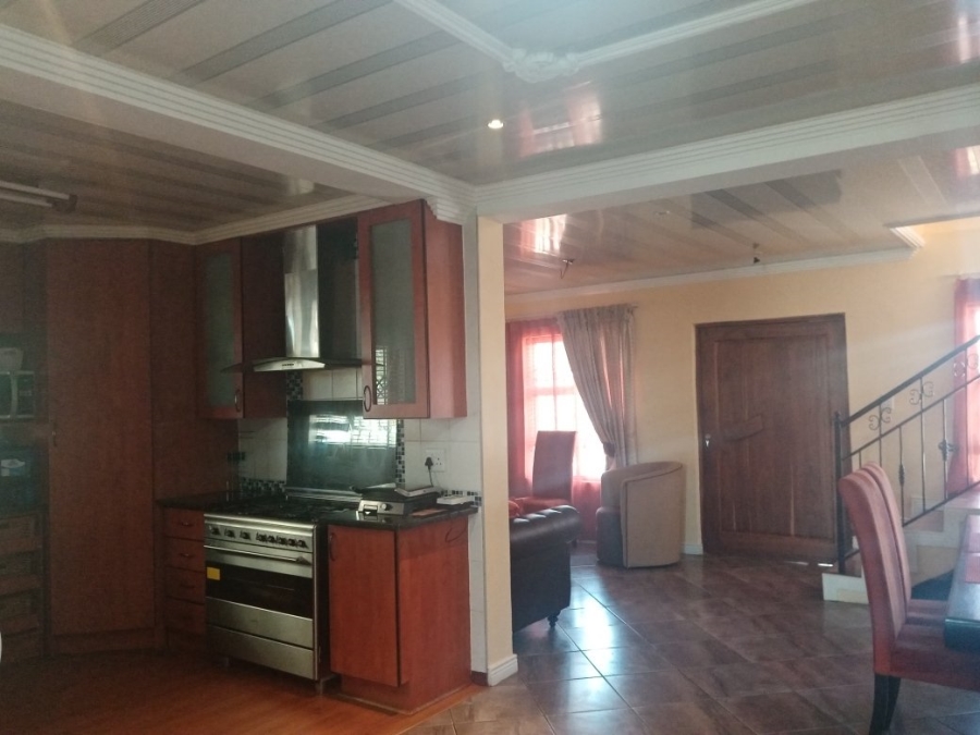 To Let 3 Bedroom Property for Rent in Theresa Park Gauteng