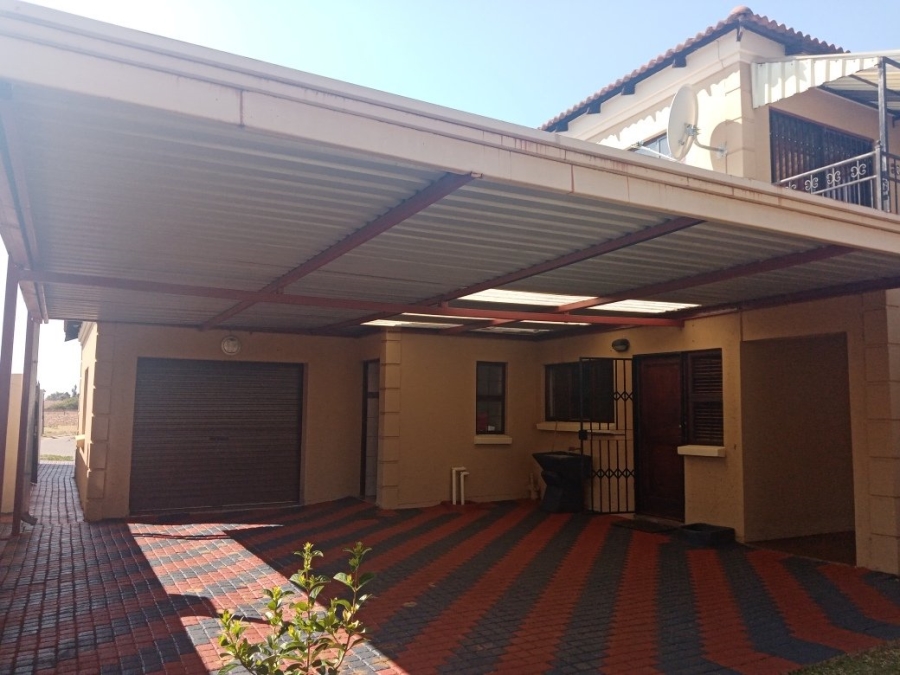 To Let 3 Bedroom Property for Rent in Theresa Park Gauteng