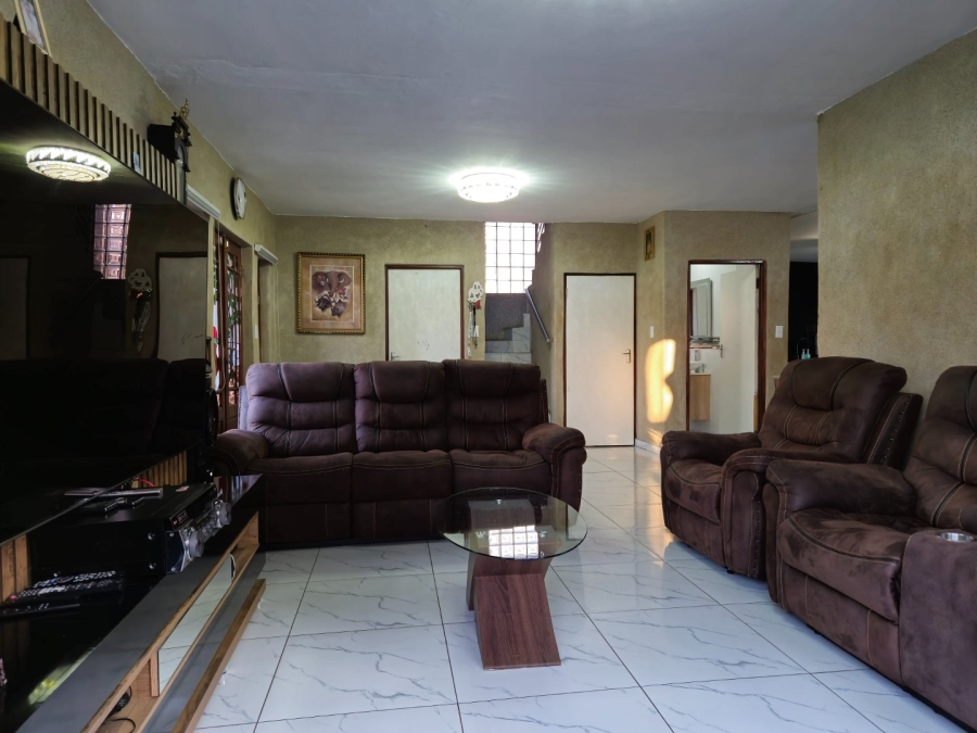 4 Bedroom Property for Sale in Silver Stone Country Estate Gauteng