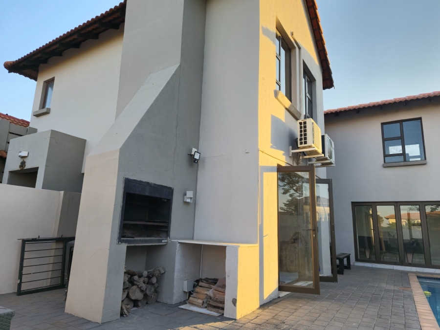 4 Bedroom Property for Sale in Silver Stone Country Estate Gauteng