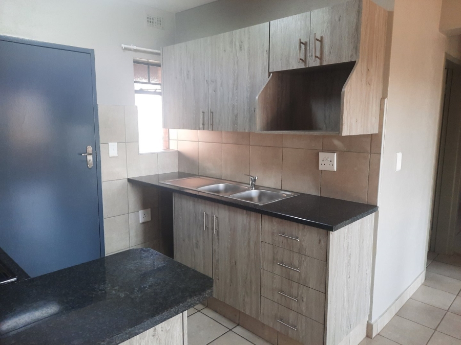 2 Bedroom Property for Sale in Montana Tuine Gauteng