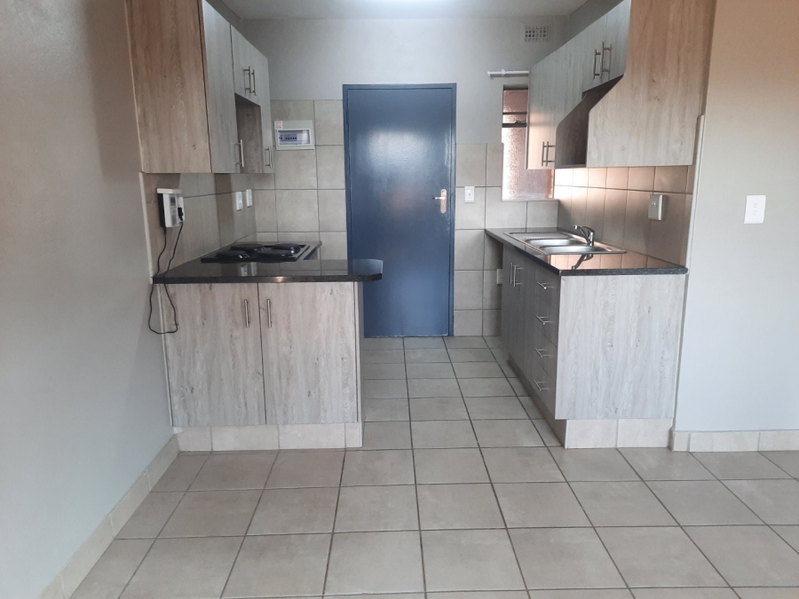 2 Bedroom Property for Sale in Montana Tuine Gauteng