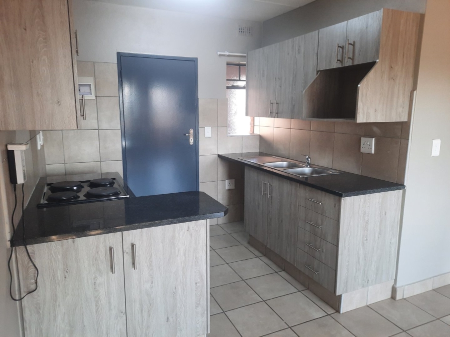 2 Bedroom Property for Sale in Montana Tuine Gauteng