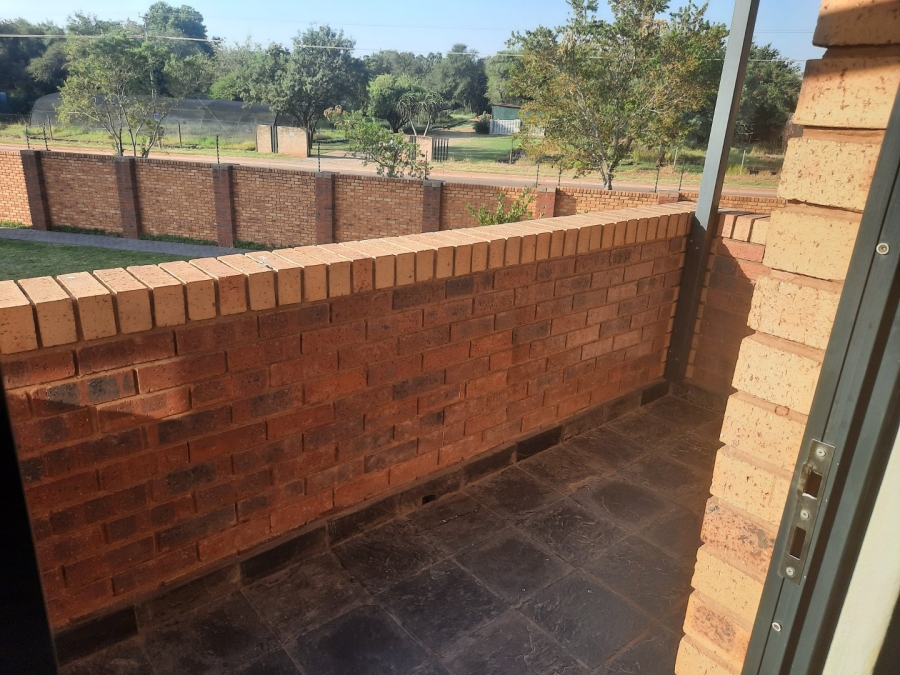 2 Bedroom Property for Sale in Montana Tuine Gauteng