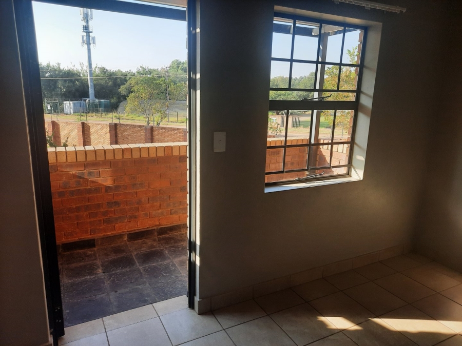 2 Bedroom Property for Sale in Montana Tuine Gauteng