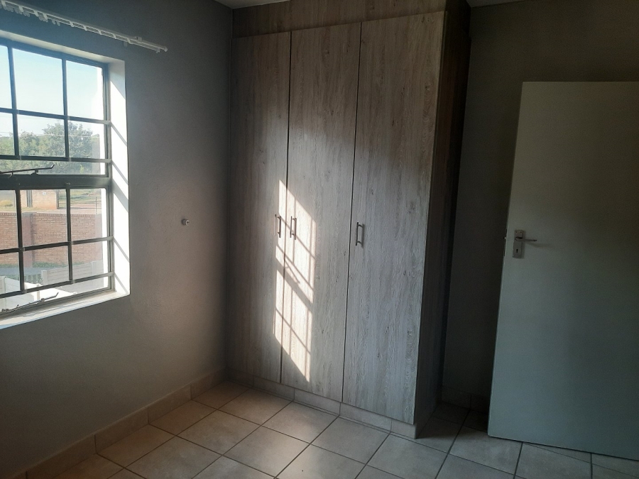 2 Bedroom Property for Sale in Montana Tuine Gauteng