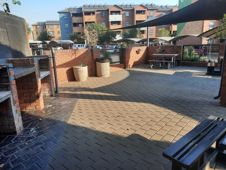 2 Bedroom Property for Sale in Montana Tuine Gauteng