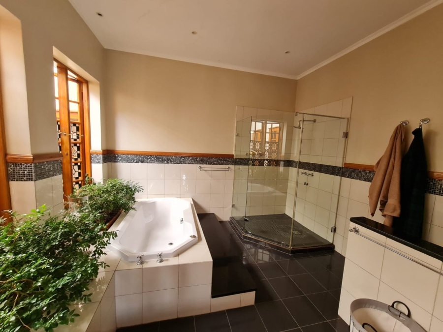 5 Bedroom Property for Sale in Irene Gauteng