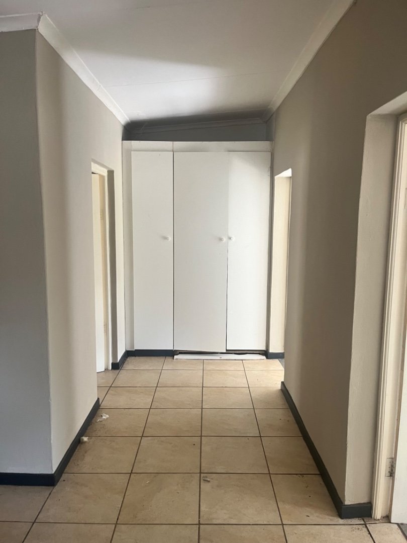 To Let 3 Bedroom Property for Rent in Marister Gauteng