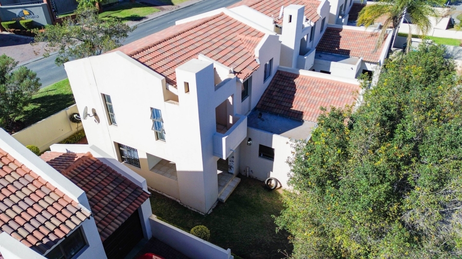 3 Bedroom Property for Sale in Fourways Gauteng