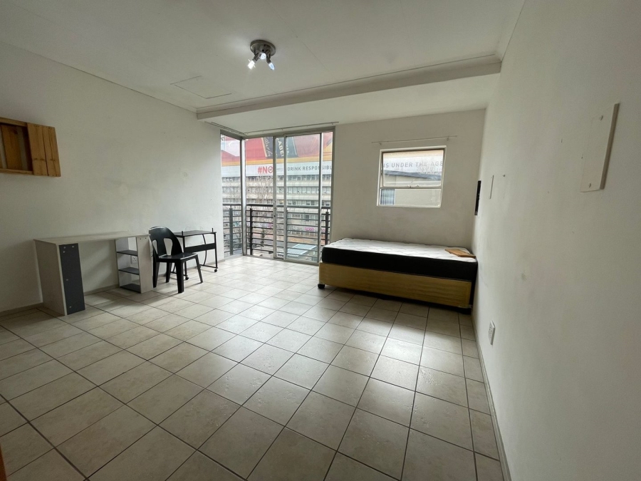 To Let 1 Bedroom Property for Rent in Braamfontein Gauteng