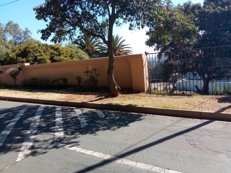  Bedroom Property for Sale in Houghton Estate Gauteng