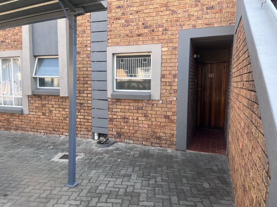 2 Bedroom Property for Sale in Glen Marais Gauteng