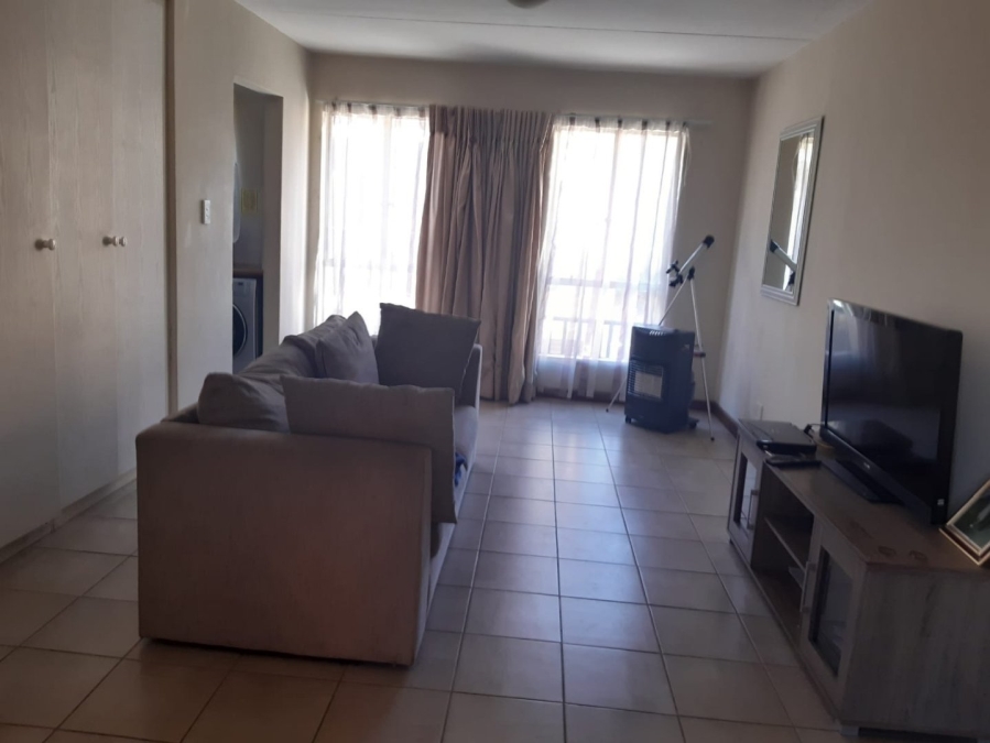 1 Bedroom Property for Sale in Willow Acres Ext 10 Gauteng