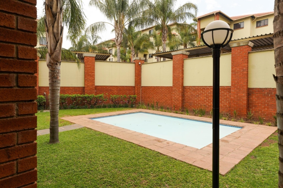 2 Bedroom Property for Sale in Sunninghill Gauteng