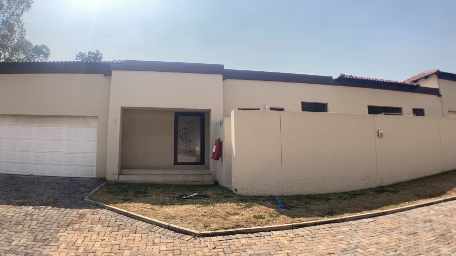 3 Bedroom Property for Sale in Ferndale Gauteng