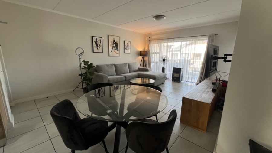 To Let 2 Bedroom Property for Rent in Waterfall Gauteng