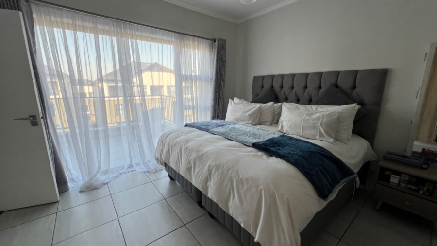 To Let 2 Bedroom Property for Rent in Waterfall Gauteng