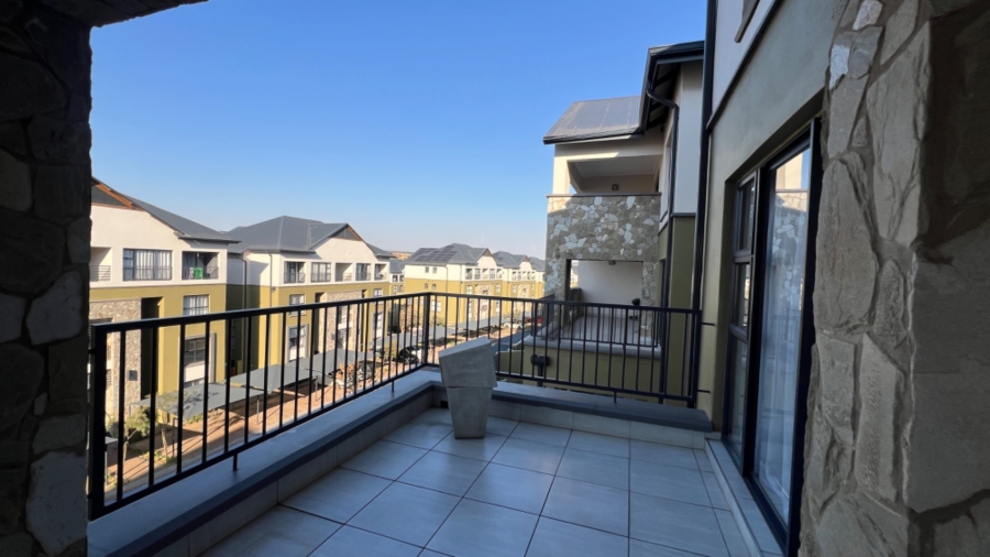 To Let 2 Bedroom Property for Rent in Waterfall Gauteng