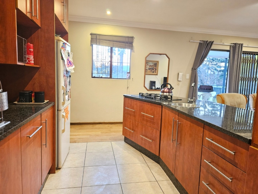 3 Bedroom Property for Sale in Fontainebleau Gauteng