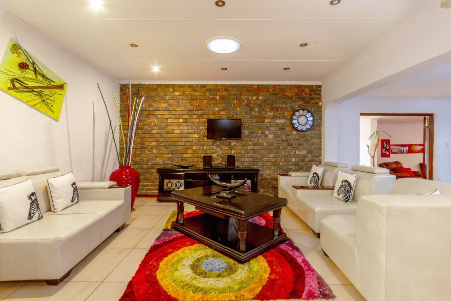 4 Bedroom Property for Sale in Strubensvallei Gauteng