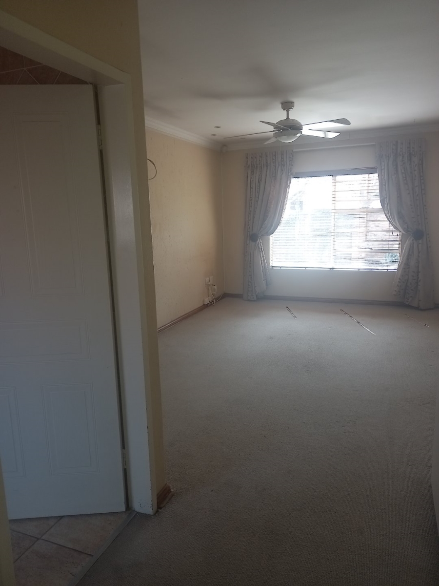 To Let 3 Bedroom Property for Rent in Ravenswood Gauteng