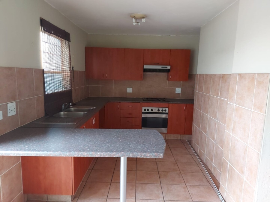 To Let 2 Bedroom Property for Rent in Blackheath Gauteng