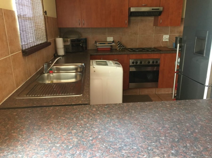 To Let 2 Bedroom Property for Rent in Blackheath Gauteng