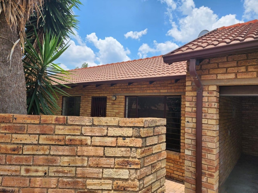 3 Bedroom Property for Sale in North Riding Gauteng