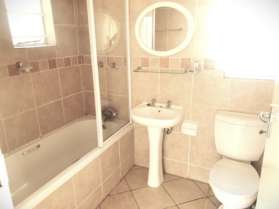 2 Bedroom Property for Sale in North Riding Gauteng