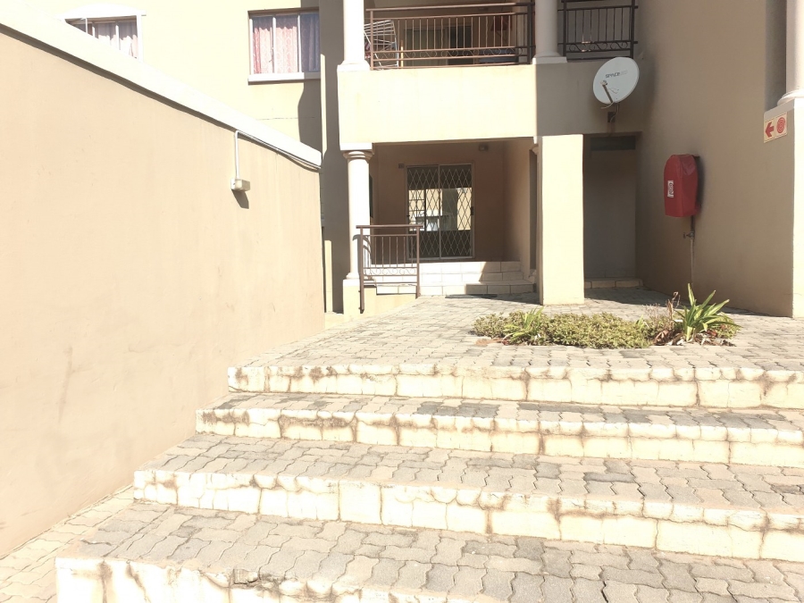 2 Bedroom Property for Sale in North Riding Gauteng