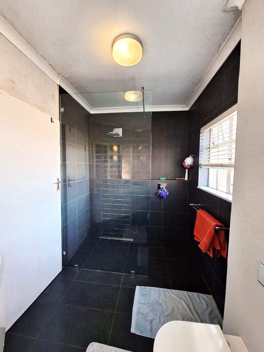 2 Bedroom Property for Sale in Bryanston East Gauteng