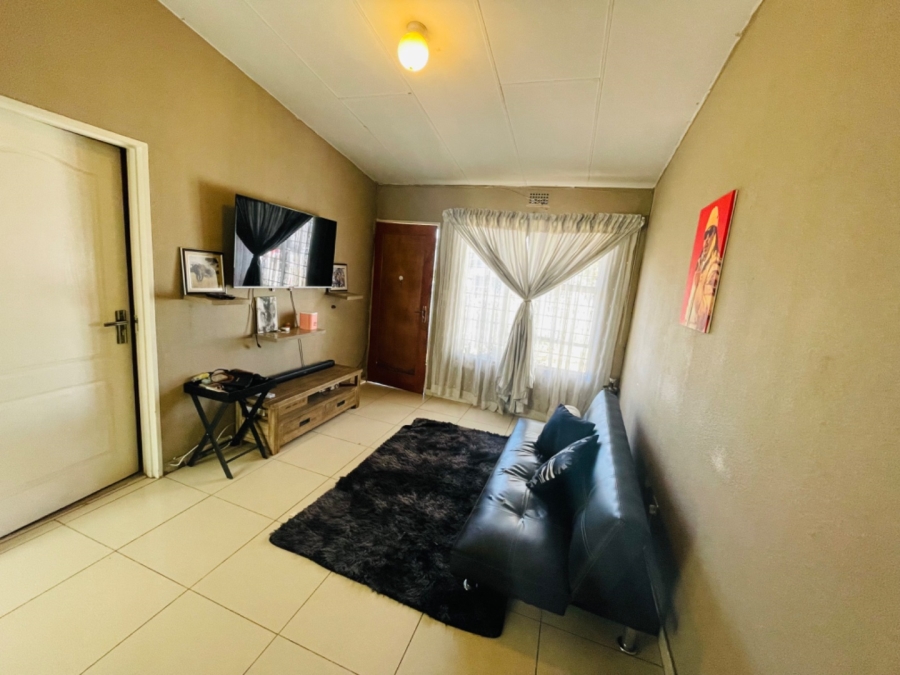 2 Bedroom Property for Sale in Ridgeway Gauteng