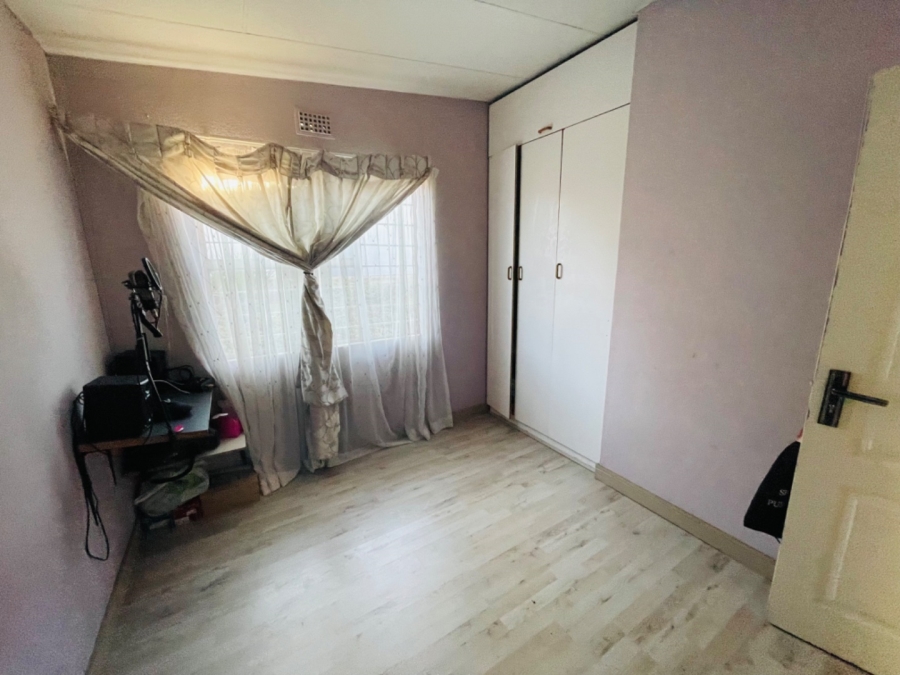 2 Bedroom Property for Sale in Ridgeway Gauteng