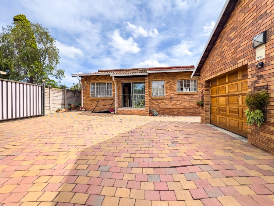 3 Bedroom Property for Sale in The Reeds Gauteng