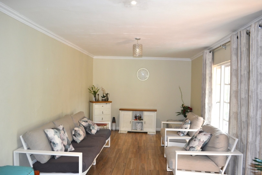 6 Bedroom Property for Sale in Blackheath Gauteng