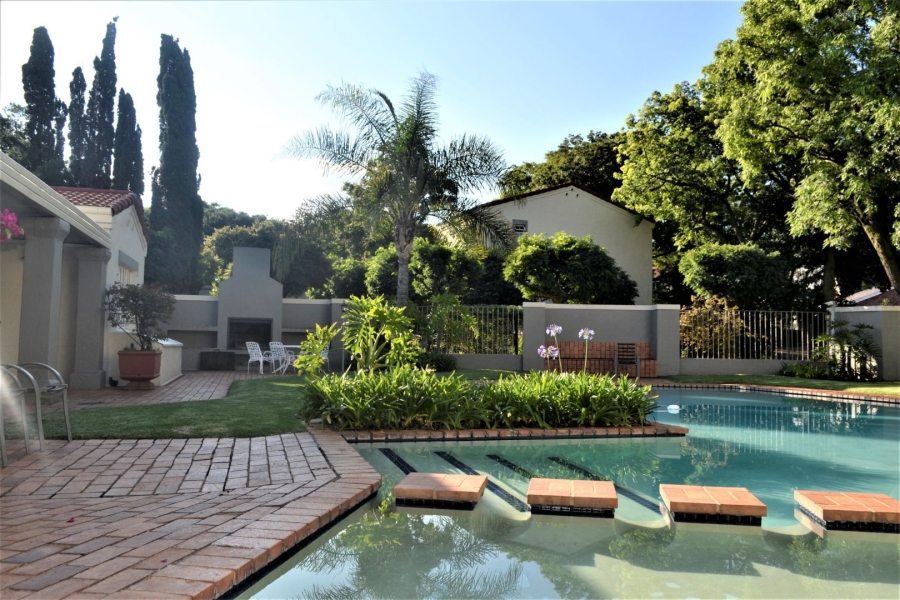 2 Bedroom Property for Sale in Bryanston East Gauteng