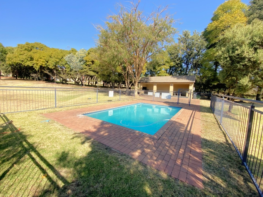 1 Bedroom Property for Sale in Jackal Creek Golf Estate Gauteng