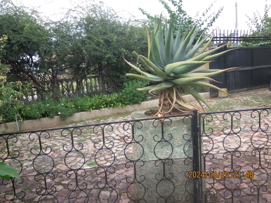 3 Bedroom Property for Sale in Glen Marais Gauteng