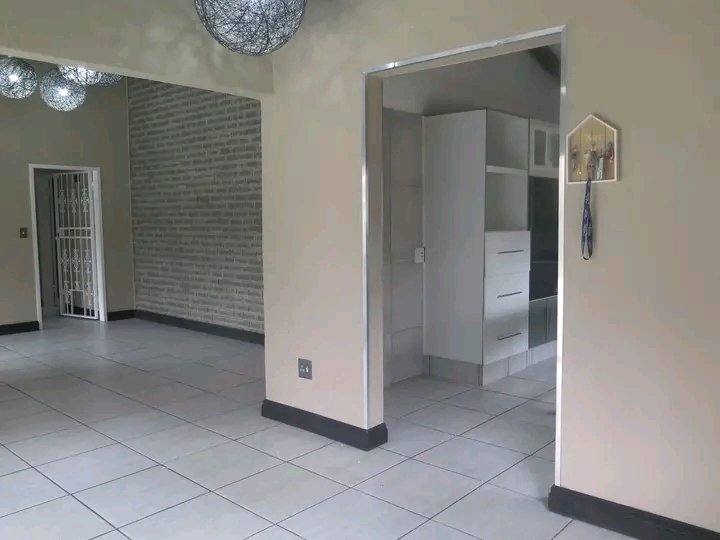 3 Bedroom Property for Sale in Glen Marais Gauteng