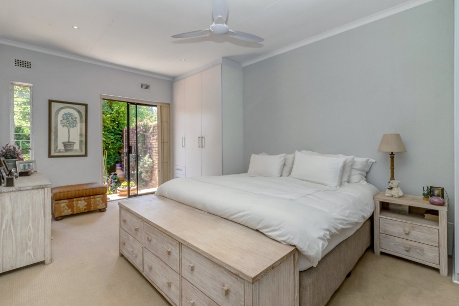  Bedroom Property for Sale in Lonehill Gauteng