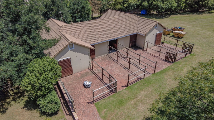  Bedroom Property for Sale in Chartwell Gauteng