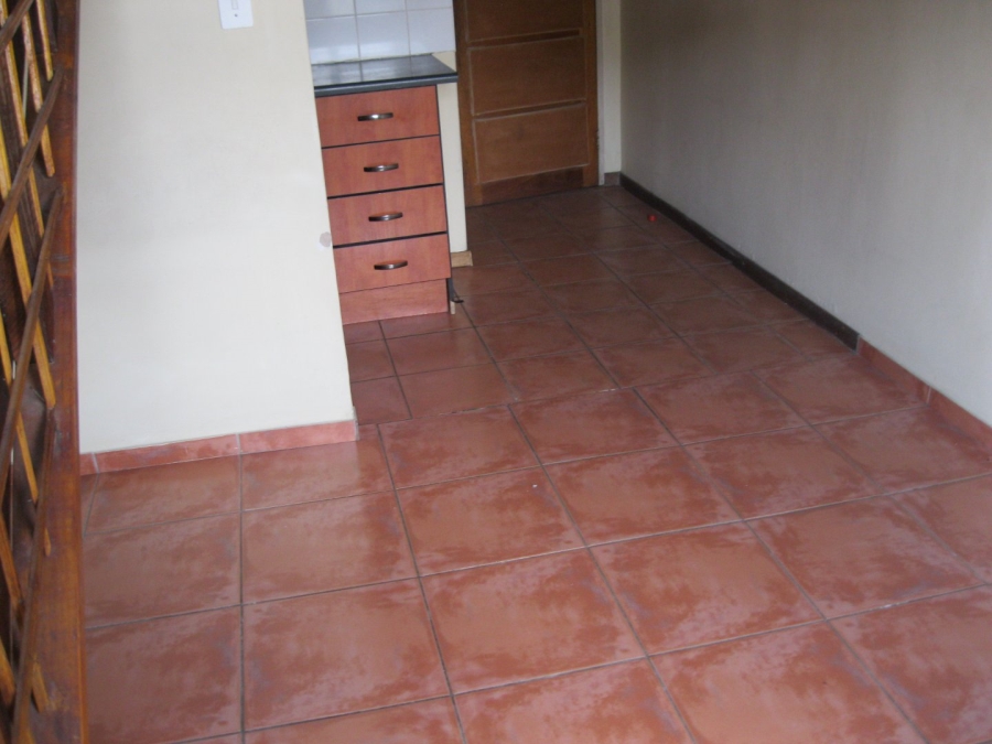To Let 1 Bedroom Property for Rent in Riviera Gauteng